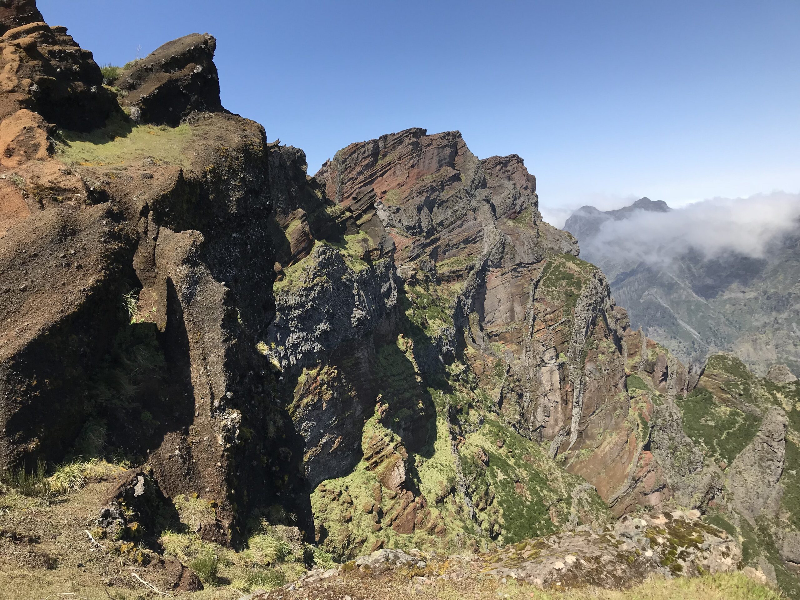 Madeira, Pico Arieiro, Wanderung, Felsen, Wanderweg, Berge, Der Reisekoffer, reisen