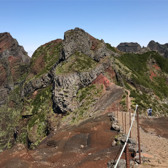 Madeira, Pico Arieiro, Wanderung, Berge, Wanderweg, Geländer, Der Reisekoffer, reisen